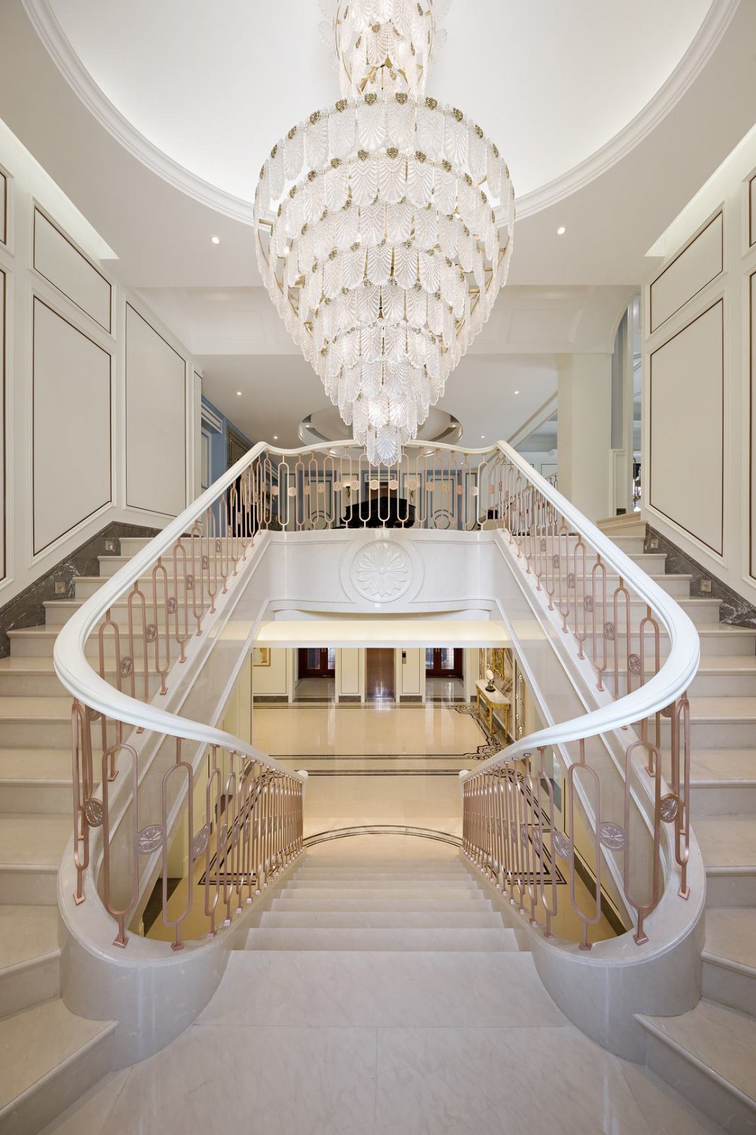 歐式奢華風格家裝設計室內裝修效果圖-樓梯