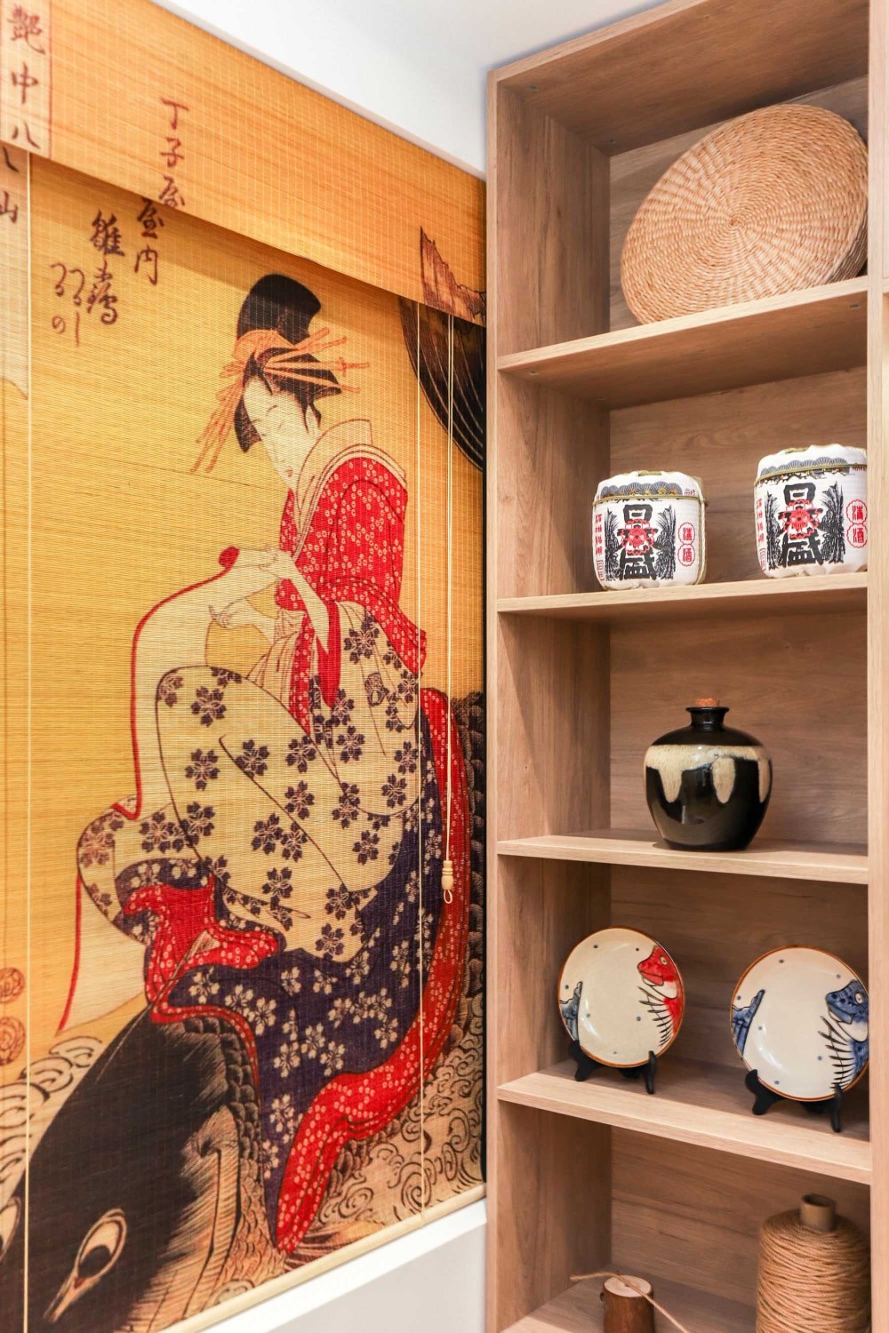 日式風格復式公寓室內家裝案例效果圖-餐邊柜